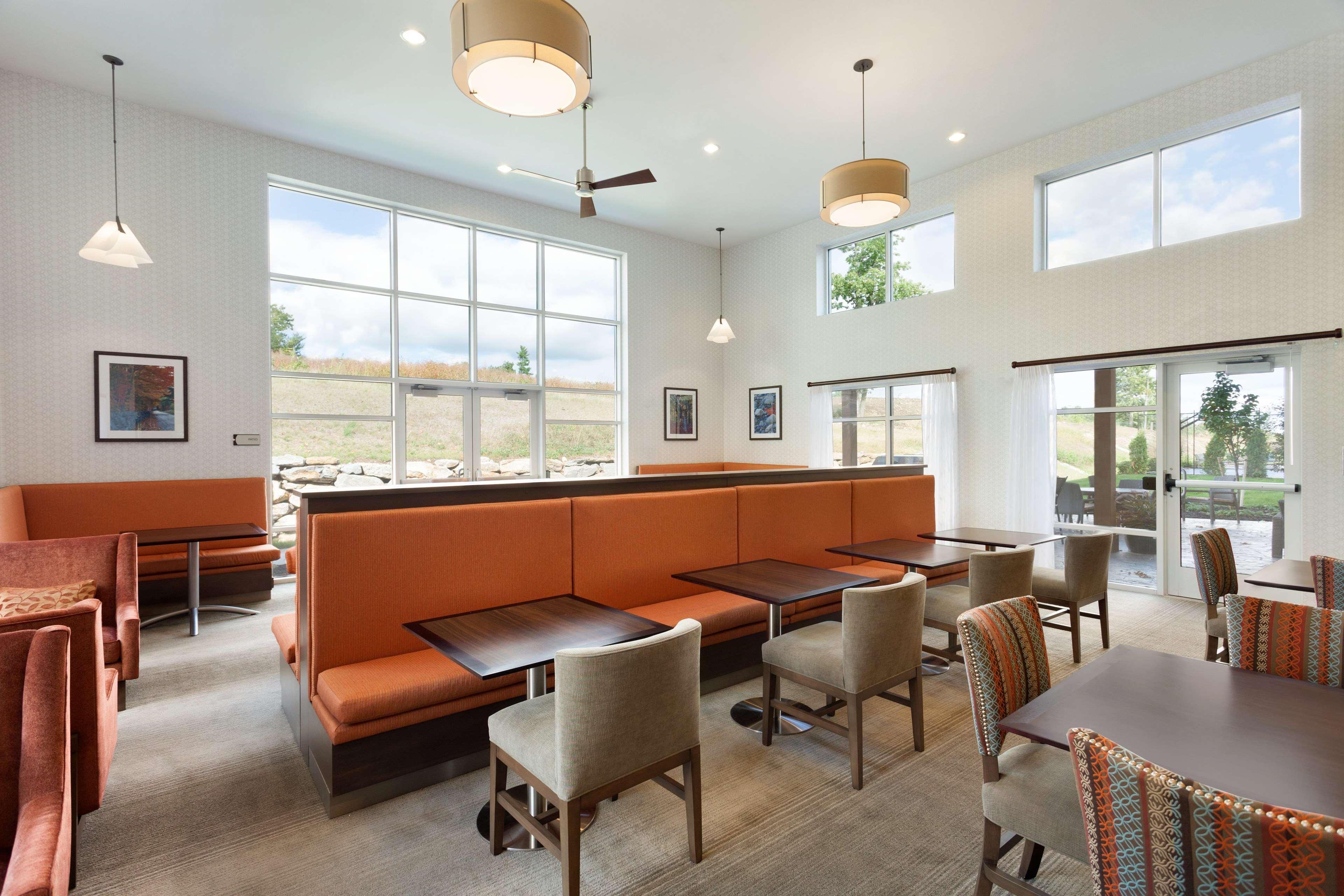 Homewood Suites By Hilton Gateway Hills Нашуа Екстериор снимка